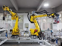 Hệ thống xử lý sơ bộ bằng plasma và tạo gioăng FIPFG bằng robot kép của SHANJIA là một cell sản xuất tự động tùy chỉnh, được thiết kế chuyên biệt cho xử lý bề mặt linh kiện ô tô và tạo gioăng xốp tại chỗ.